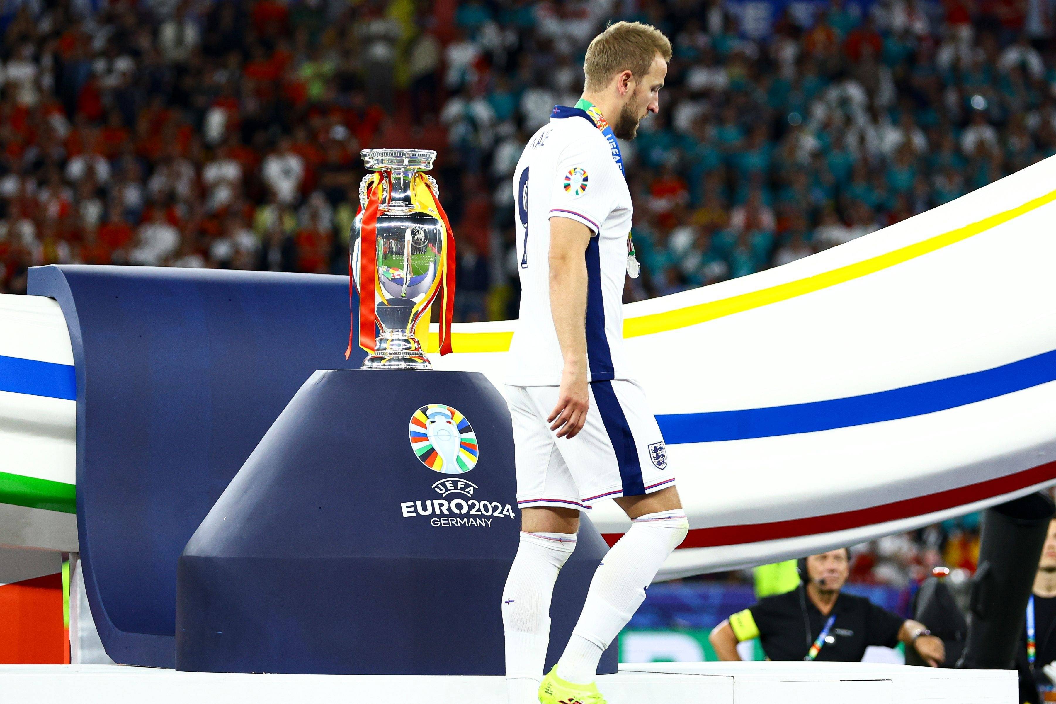 凯恩重要时刻重返赛场，FPX带队取胜！