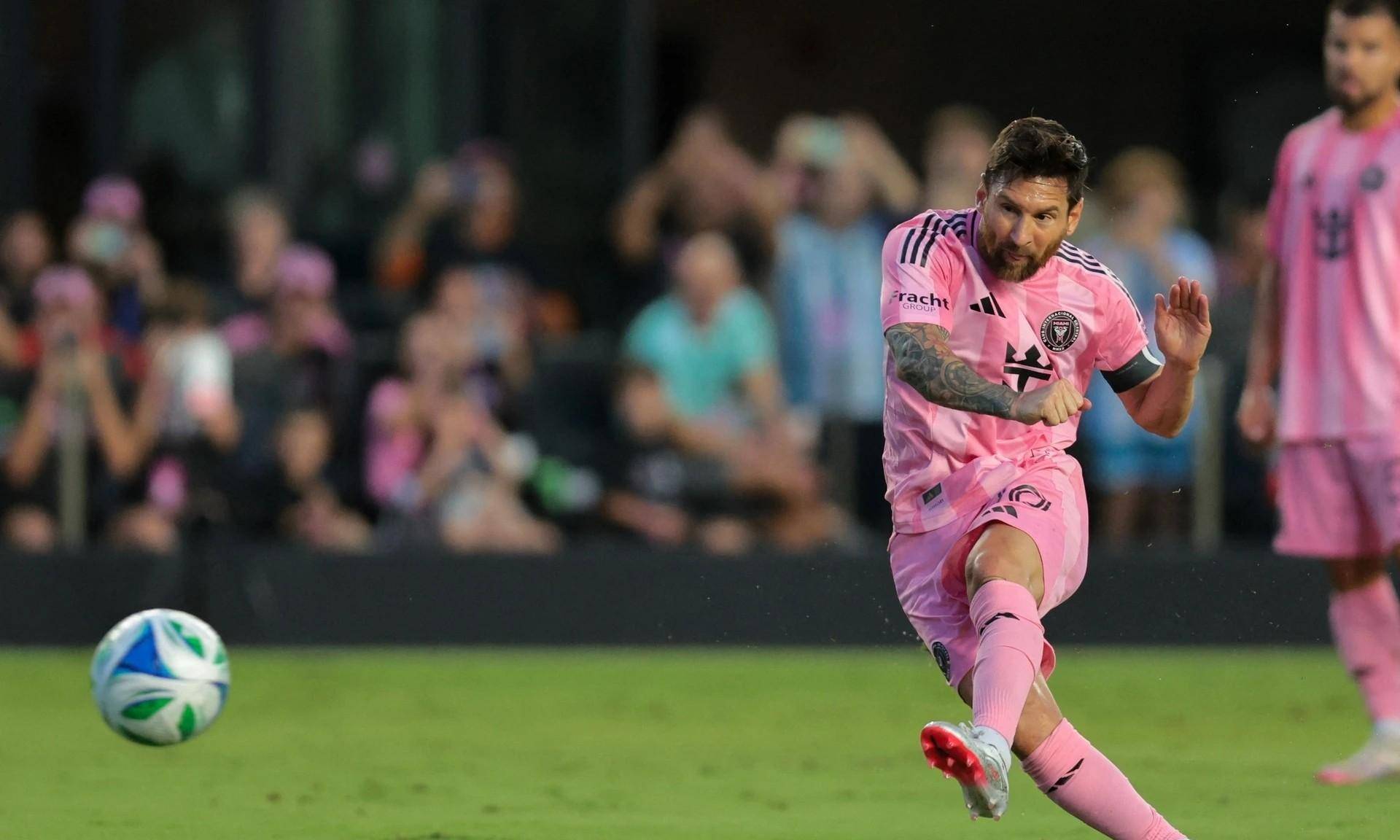 开云-梅西官方宣布重返赛场新规，美国队引发争议！赛场气氛高涨-开云